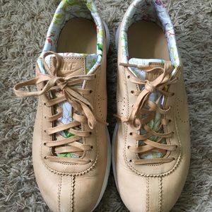 Women’s Nike Roshe Beige- Limited Edition!